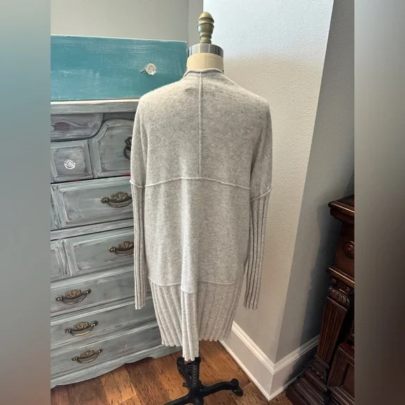 Anthropologie Pilcro Super Soft Gray Open Front Cardigan - Picture 2 of 8